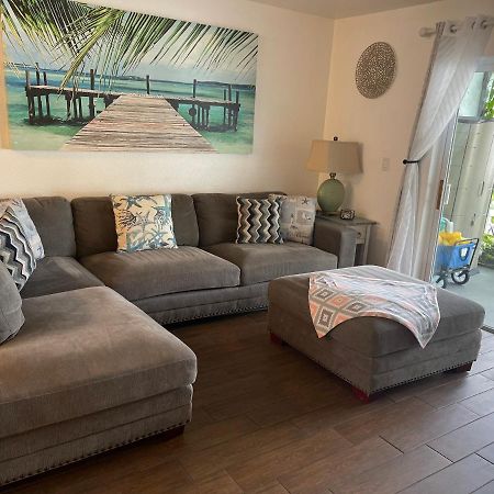 Beautiful Bright & Sparkling 2Bed 1Bath Beach Retreat - Unit 212 Cocoa Beach Bagian luar foto