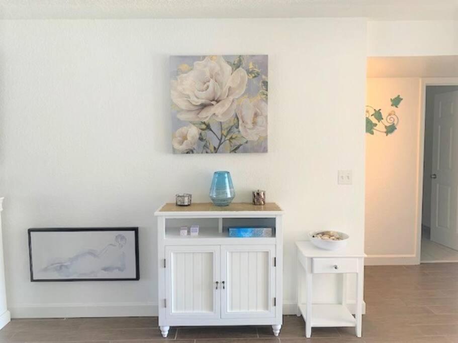 Beautiful Bright & Sparkling 2Bed 1Bath Beach Retreat - Unit 212 Cocoa Beach Bagian luar foto