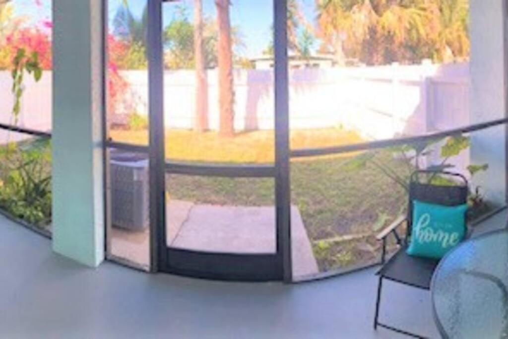 Beautiful Bright & Sparkling 2Bed 1Bath Beach Retreat - Unit 212 Cocoa Beach Bagian luar foto