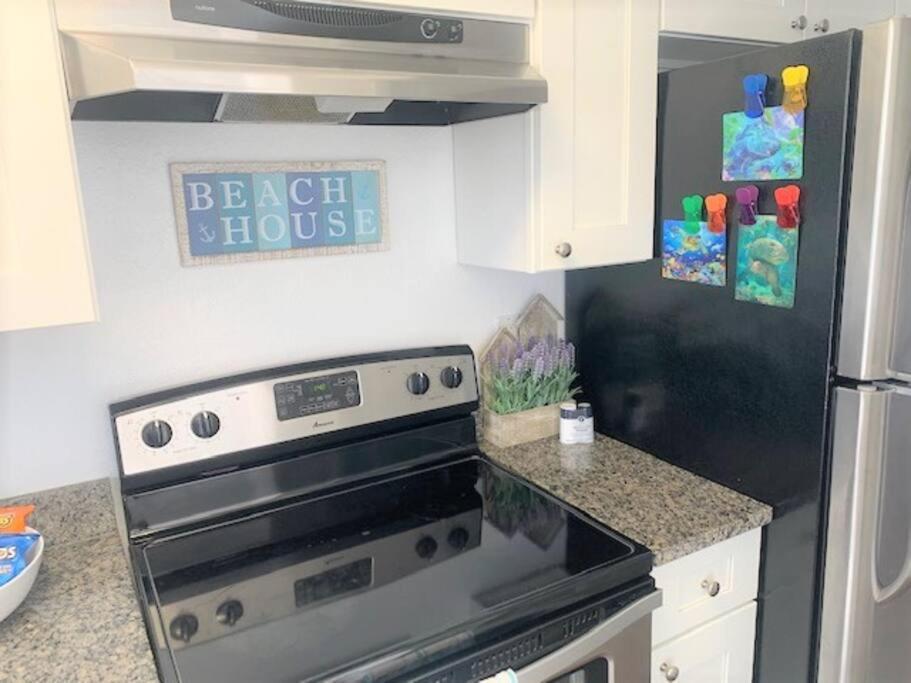 Beautiful Bright & Sparkling 2Bed 1Bath Beach Retreat - Unit 212 Cocoa Beach Bagian luar foto