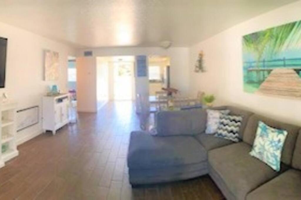Beautiful Bright & Sparkling 2Bed 1Bath Beach Retreat - Unit 212 Cocoa Beach Bagian luar foto