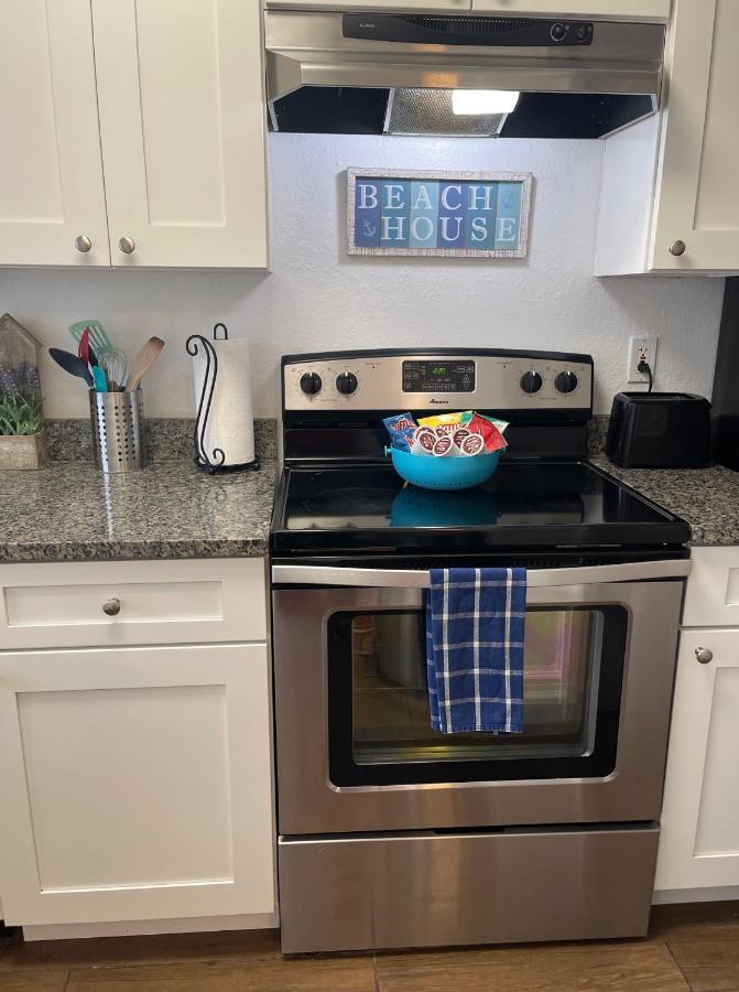Beautiful Bright & Sparkling 2Bed 1Bath Beach Retreat - Unit 212 Cocoa Beach Bagian luar foto